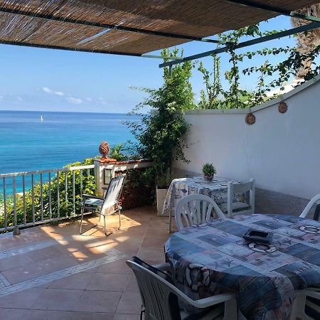 La Marinette Apartment Тропеа Екстериор снимка